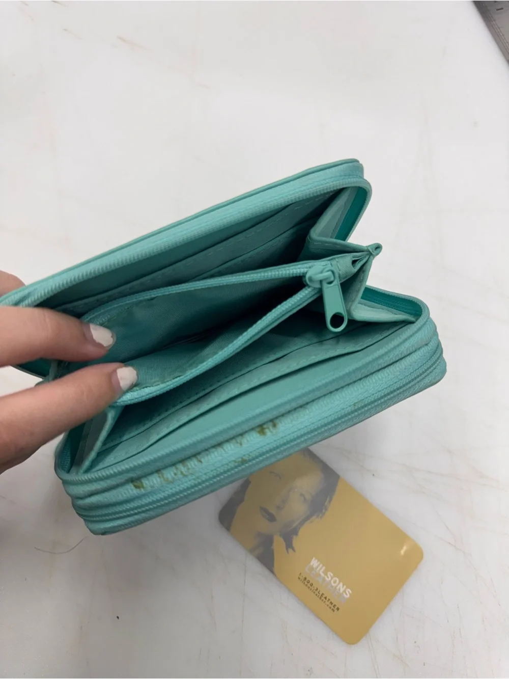 Wilson’s Leather Turquoise Teal Blue Small Zippered Accordion Wallet